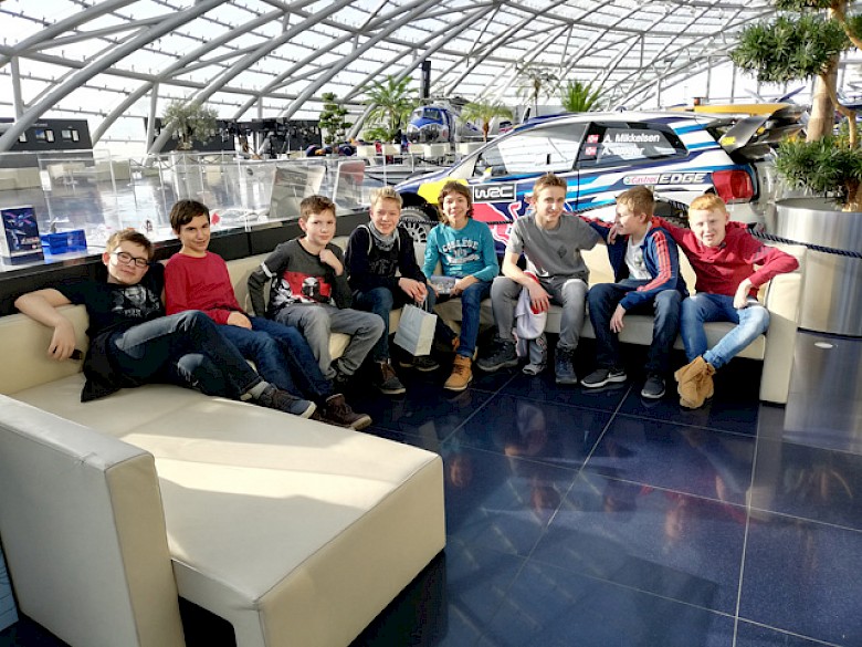 Exkursion zum KTM-Werk und Hangar 7